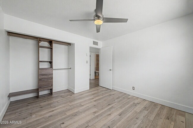 Building Photo - 6713 E Latham St