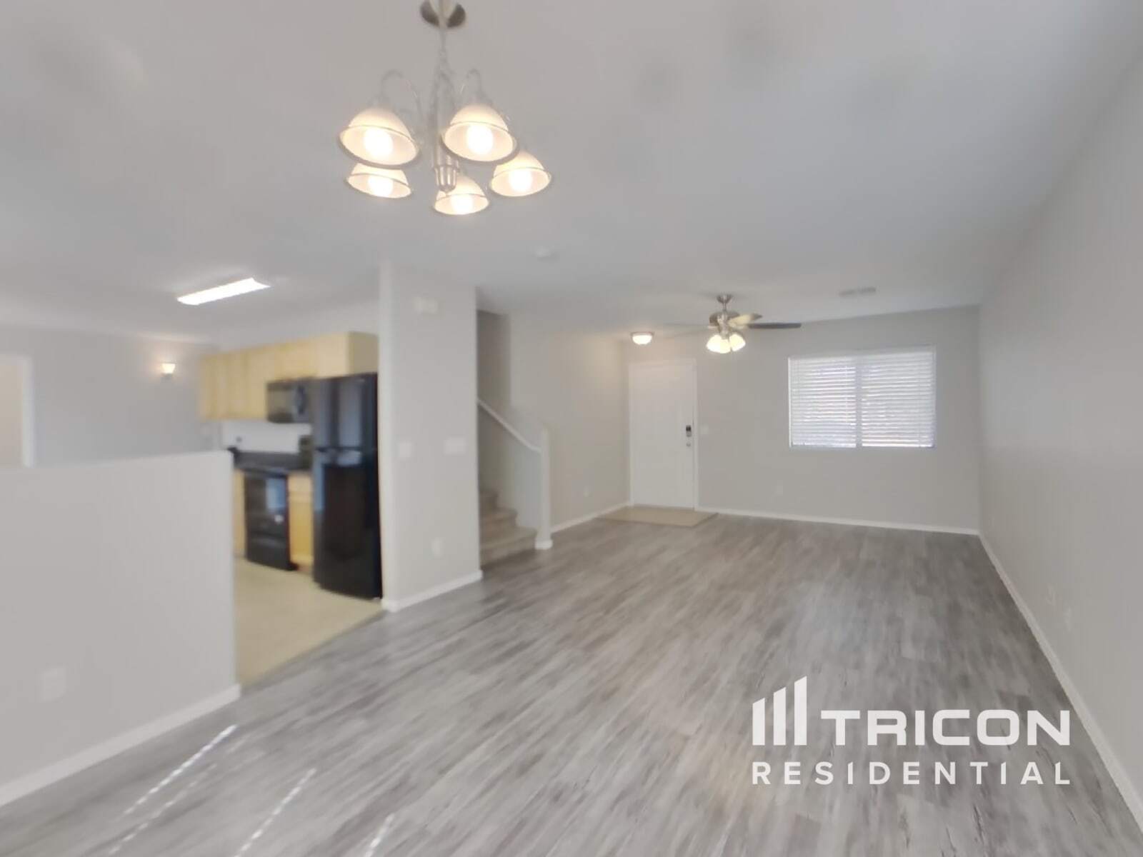 Building Photo - 30603 N Desert Star Dr