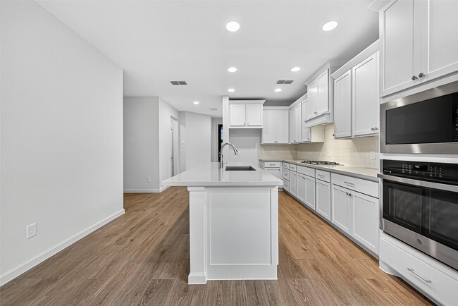 Building Photo - 5019 Bowen Pr Dr