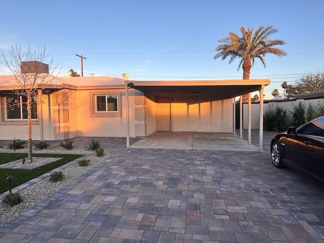 Building Photo - 8233 N 29th Ave