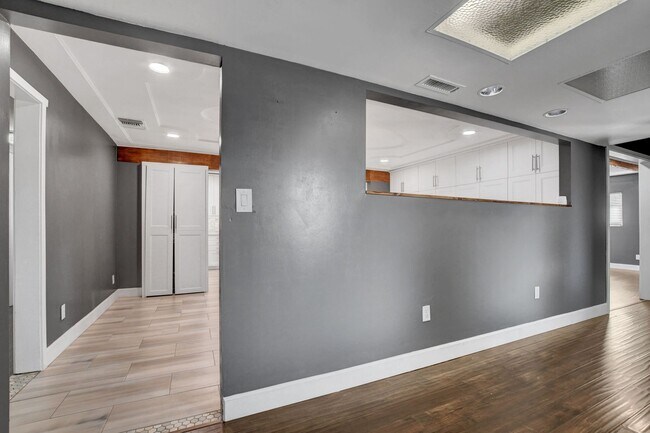 Building Photo - UNIQUE SINGLE FAMILY HOME! - No HOA, Car Lift, RV Parking and Nice Backyard