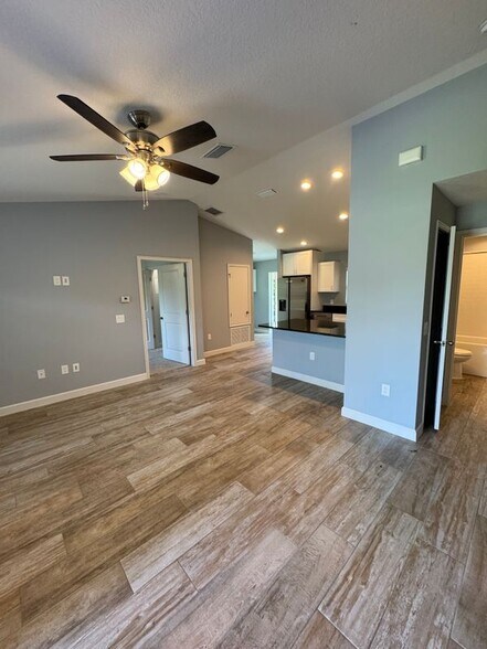 Building Photo - 1677 Lizette St SE