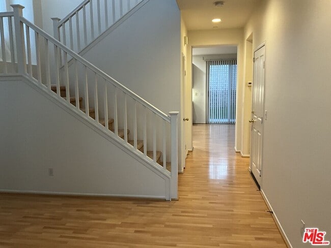 Building Photo - 57 Bayview Dr