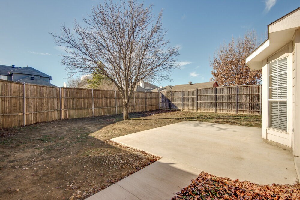 Building Photo - 2085 Cameo Dr