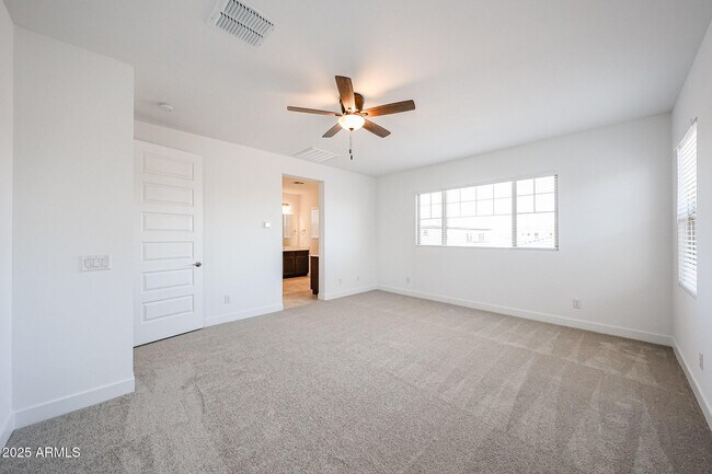 Building Photo - 7662 W Crabapple Dr
