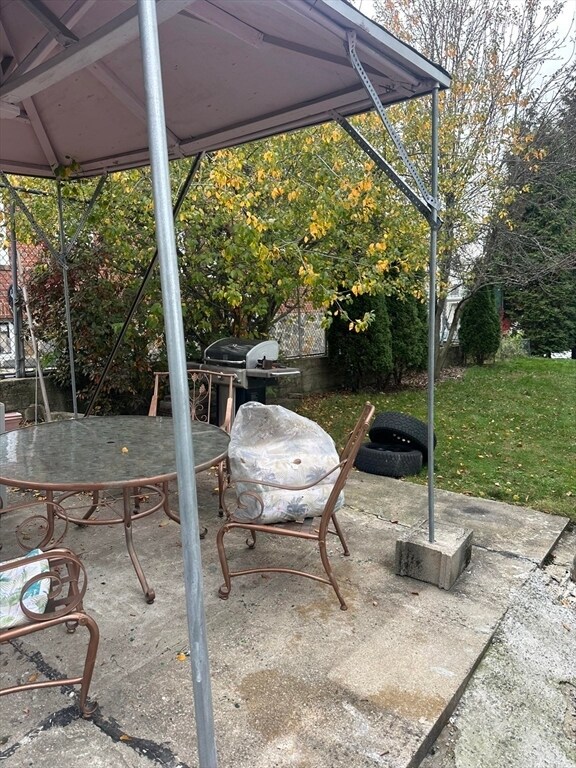 Building Photo - 656 Washington St