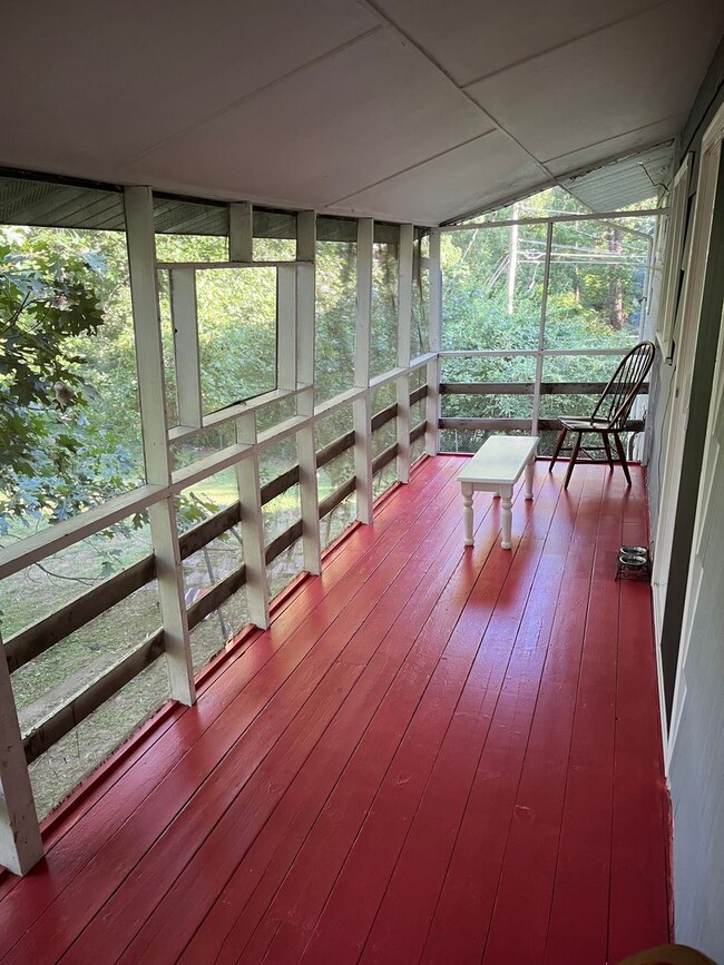 Building Photo - Spacious Two-Level Home with Dual Living Areas, 2 Kitchens & Covered Back Deck!