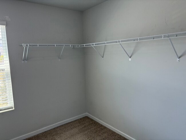 Building Photo - 407 Lakemont Dr