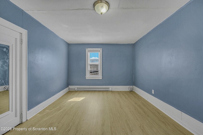 Building Photo - 53 Sobieski St