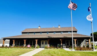 Clubhouse - Centennial Crossing