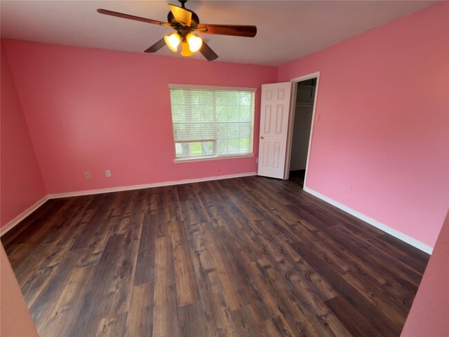 Building Photo - 4110 Royal Plantation Ln