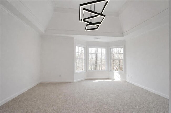 Building Photo - 1430 Hillcrest Heights