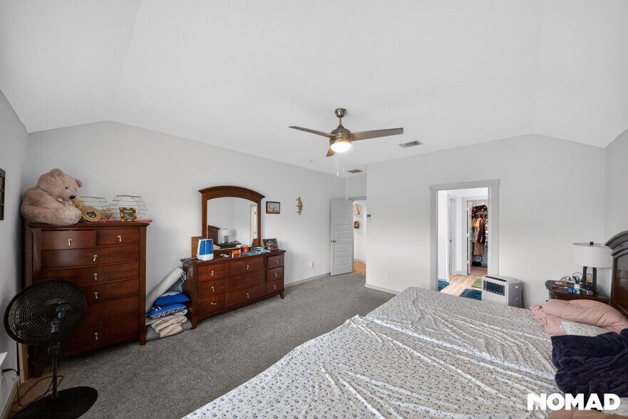 Building Photo - 1127 Rivertrace Ct