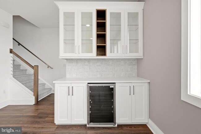 Building Photo - 44824 Tiverton Sq