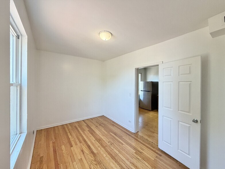 Building Photo - 4242 W Haddon Ave
