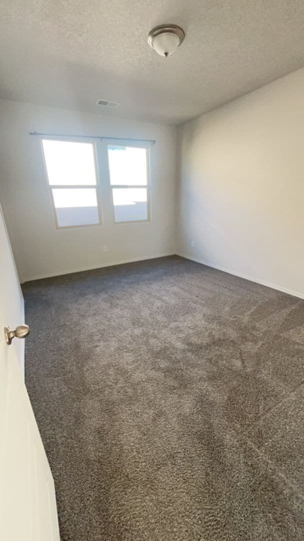 Building Photo - Beautiful New 3bedroom 2 bathroom Home Fully Equipped With Everything You Need In A Gated Community!