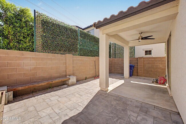 Building Photo - 1575 W Marlin Dr