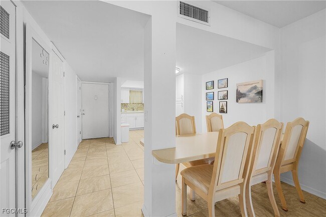 Building Photo - 12471 McGregor Blvd