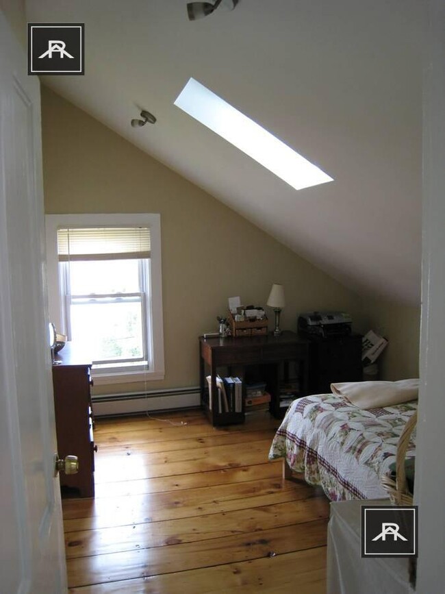 Building Photo - 3 bedroom in Somerville MA 02143