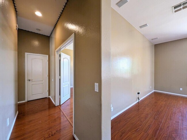 Building Photo - 3310 W Latona Rd