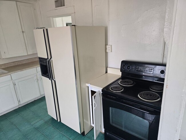 Building Photo - pm0501