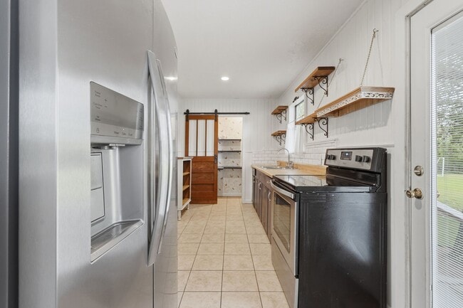 Building Photo - 11757 Calvary Rd