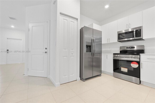 Building Photo - 2713 NW 55th St