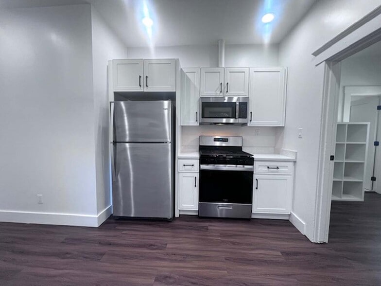 Building Photo - 1301 Adeline St