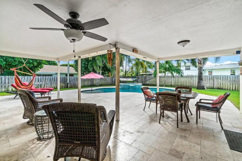 Building Photo - 306 SW 11th Ave