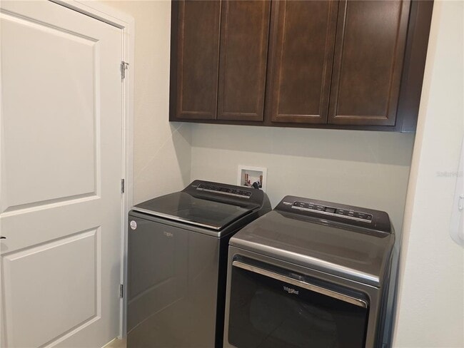 Building Photo - 15949 Winding Bluff Dr