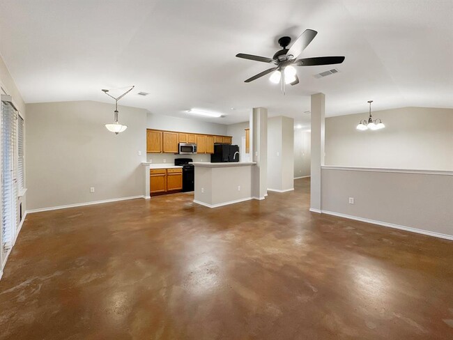 Building Photo - 1010 Whitley Dr