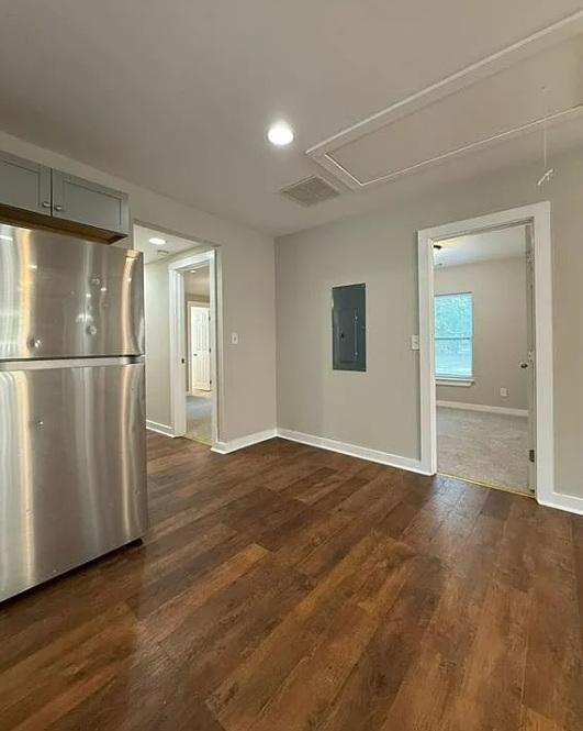 Building Photo - 221 Sheppard Pl