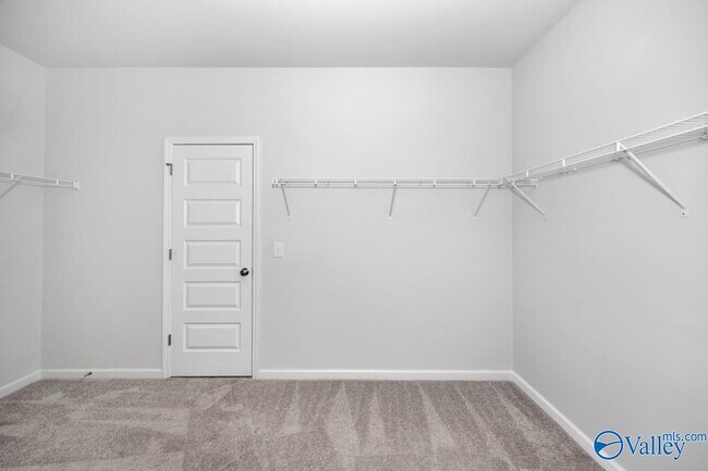 Building Photo - 171 Kingswood Dr