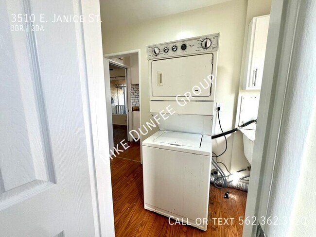 Building Photo - 3510 E Janice St