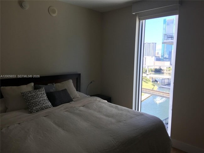 Building Photo - 185 SW 7th St