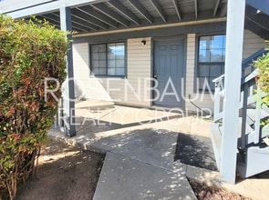 Building Photo - Charming 2-bedrooms, 1-bath downstairs 4-p...