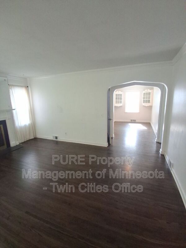 Building Photo - 2632 Toledo Ave S