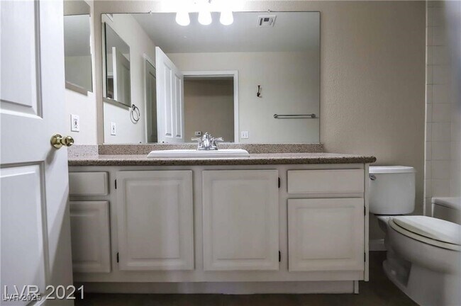 Building Photo - 2900 Sunridge Heights Pkwy