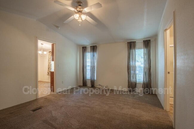 Building Photo - 359 E Zipp Rd