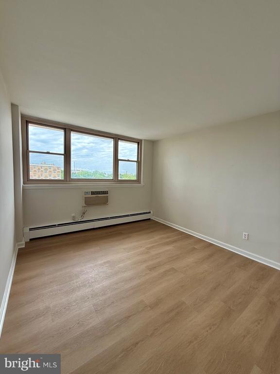 Building Photo - 1301 N Harrison St