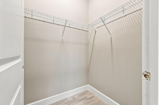 Building Photo - 5608 Macoon Wy