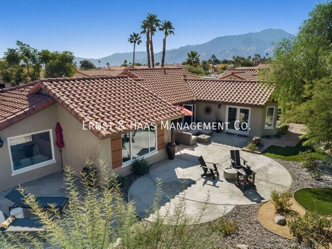 Building Photo - 8780 Warwick Dr