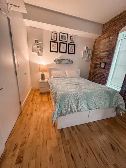 Building Photo - 88 Franklin St