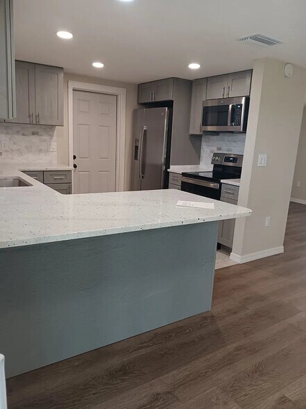 Building Photo - 8304 Mill Creek Ln