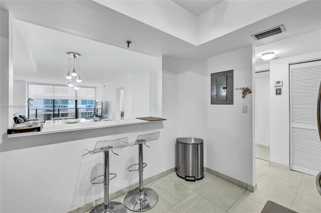 Building Photo - 9455 Collins Ave
