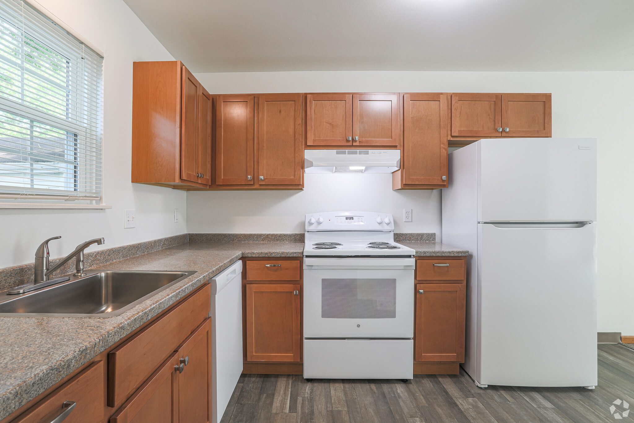 The Rothbury - Kitchen - Beckwith Place Apartments