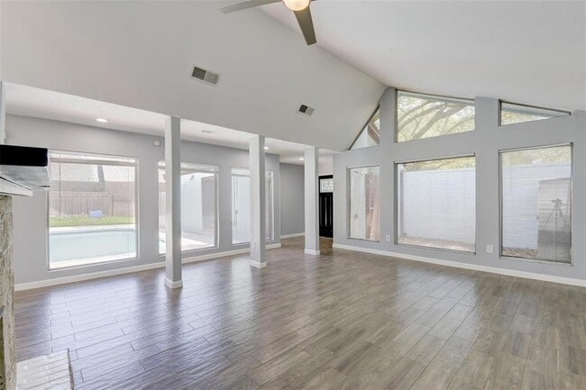 Building Photo - 4535 Turf Valley Dr