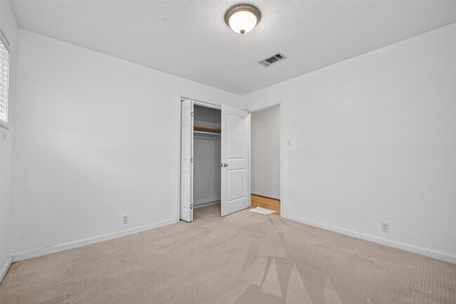 Building Photo - 5310 Indigo St