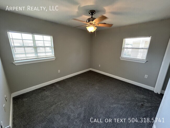 Building Photo - 2713 Volpe Dr