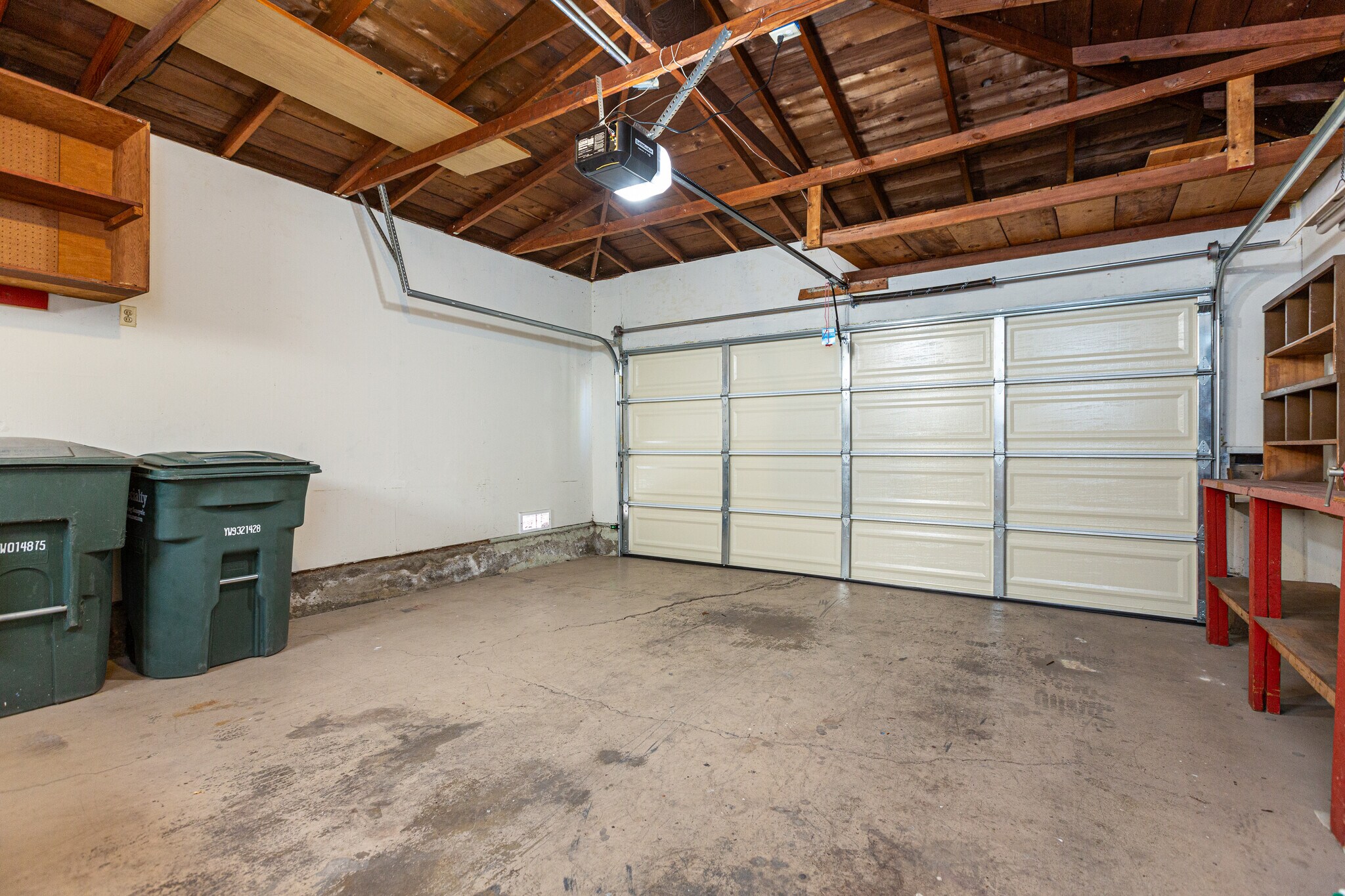 Building Photo - 720 Santa Paula Ave